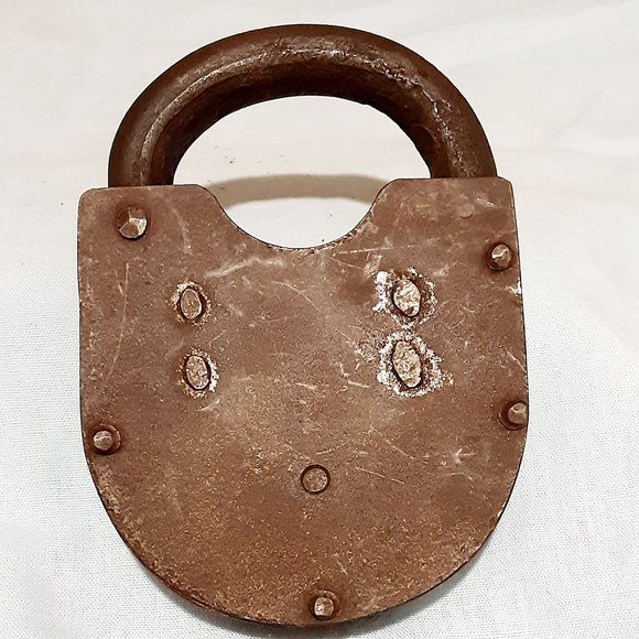 Large Metal Padlock/ Lock, Antique Finish Rustic w/ 2 Keys Really Works - Picture 4 of 7